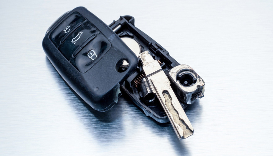 Key fob damage leading to car problems what you must avoid doing